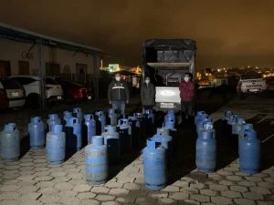 Detenidos. El 12 de enero de 2022 dos personas fueron capturadas en Carchi con 32 cilindros de gas en una camioneta.